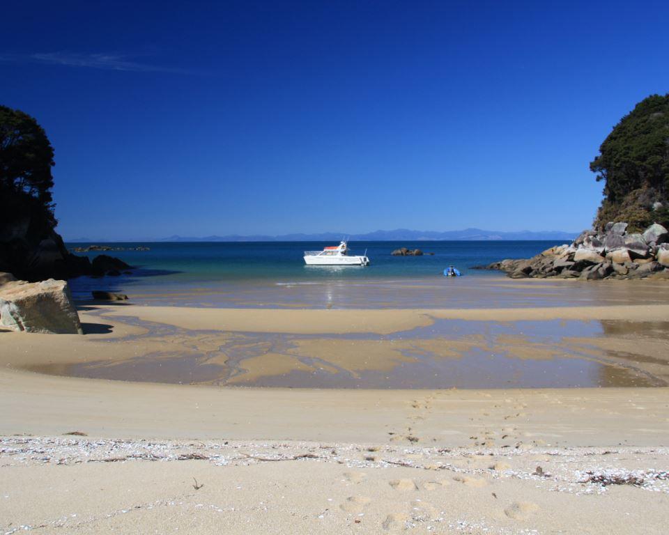 Almyra Waterfront Accommodation Tasman Exterior foto